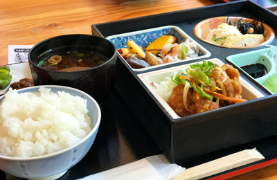 波瀬駅(ランチ)松花堂弁当