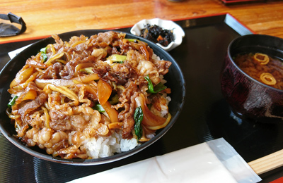 波瀬駅(ランチ)松阪牛丼